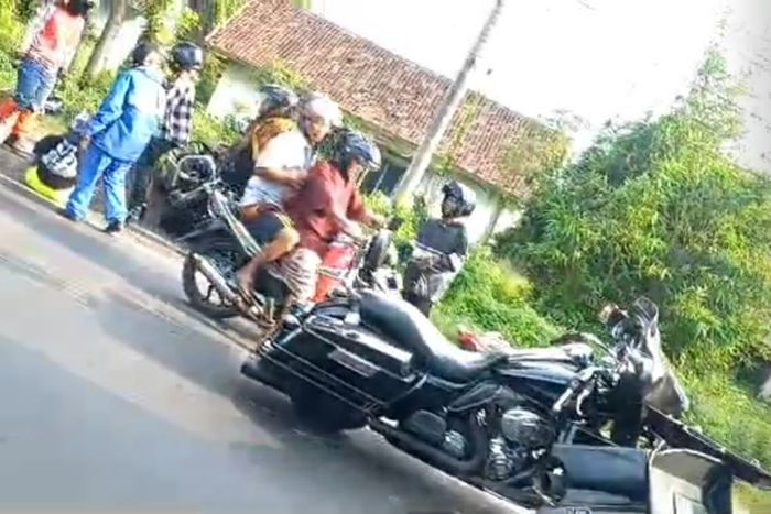 Kecelakaan rombongan moge di Sumberasih Probolinggo Jawa Timur yang menewaskan pasangan suami-istri