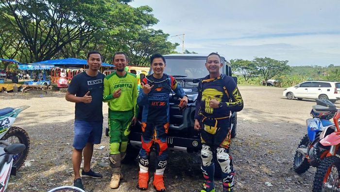 Donny Agung Harvida ini merupakan Kapolsek Tambora yang doyan hobi trabasan pakai KTM 250
