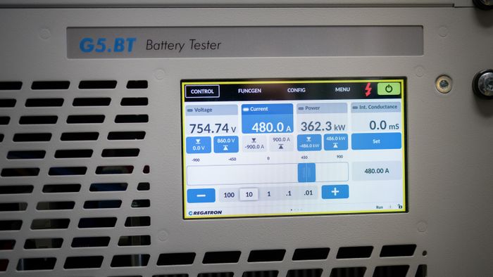 Pengetesan baterai StoreDot oleh Polestar memakai Polestar 5.