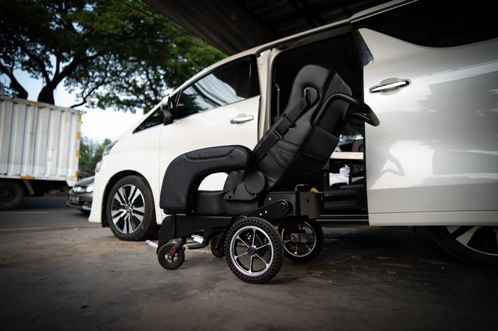 Wheel cab bisa digunakan di kabin dan jadi kursi roda