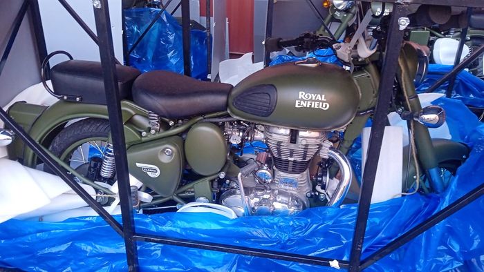 Royal Enfield Classic 500 yang dilelang Bea Cukai
