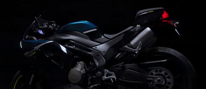 tampak samping CFMoto 500SR VOOM