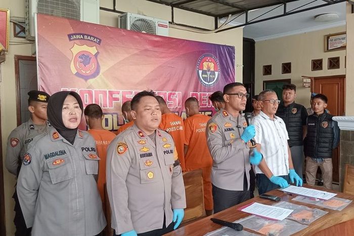 Ekspos kasus pencurian Mitsubishi Pajero Sport oleh Kapolres Ciamis, AKBP Akmal