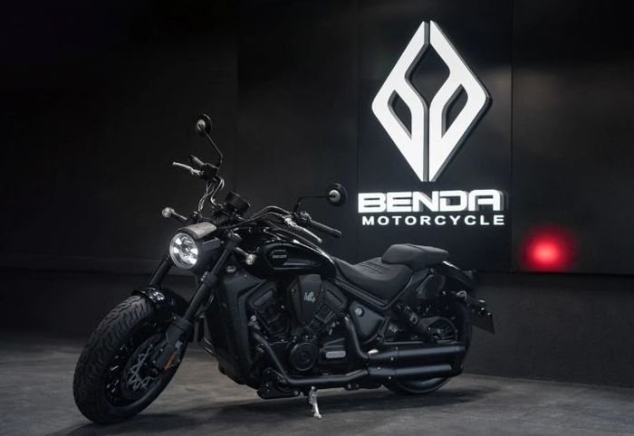 detail tampilan Benda Dark Flag 500