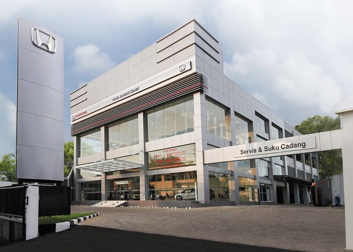 Dealer resmi Honda Autoland Ciputat.