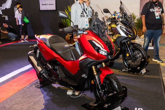 Detail tampilan motor baru 2024 Honda ADV 350