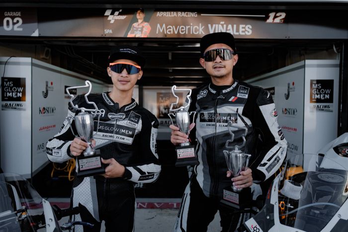 M. Rama Putra (Kiri) dan Dimas Ekky Pratama (kanan) Riders kebanggaan MS Glow For Men menunjukann performa yang cemerlang