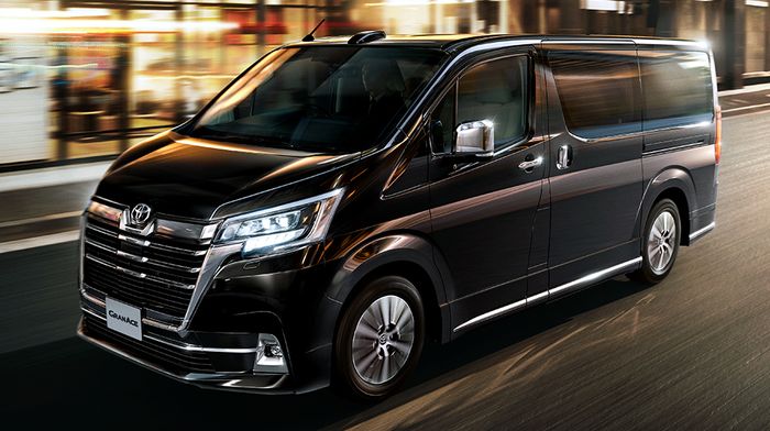 Toyota GranAce.