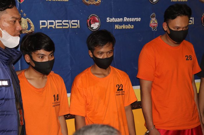Tiga pelaku spesialis pencurian sepeda motor (curanmor) diciduk unit Reskrim Polsek Palmerah
