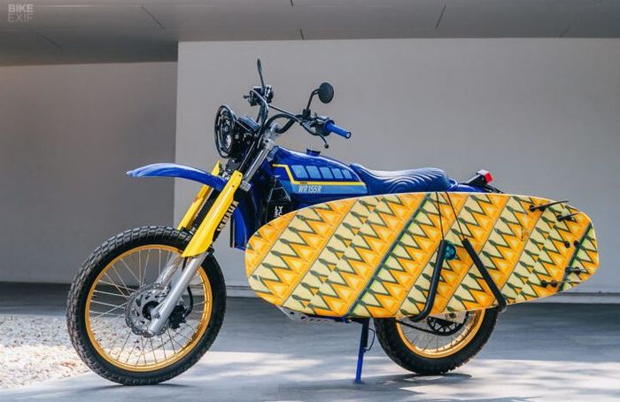 bisa digunakan untuk membawa papan selancar