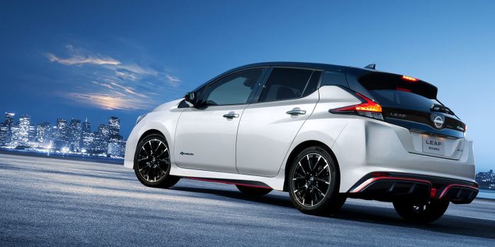 Tampilan belakang Nissan Leaf Nismo memiliki diffuser agresif.
