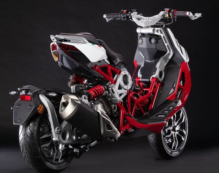 detail buritan Italjet Dragster