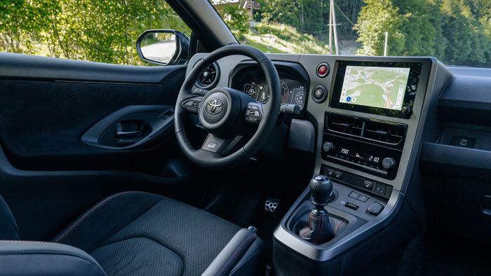 Interior Toyota GR Yaris spek Eropa.