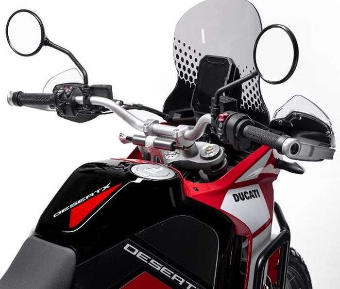 kokpit Ducati DesertX