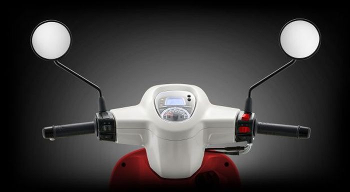 tampilan kokpit QMotor LTM 125