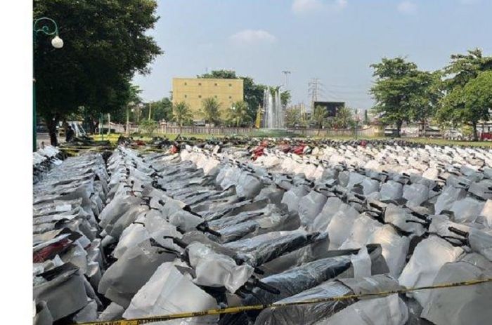 Ratusan motor yang berhasil diamankan Bareskrim Polri dalam kasus penggelapan motor jaringan internasional.
