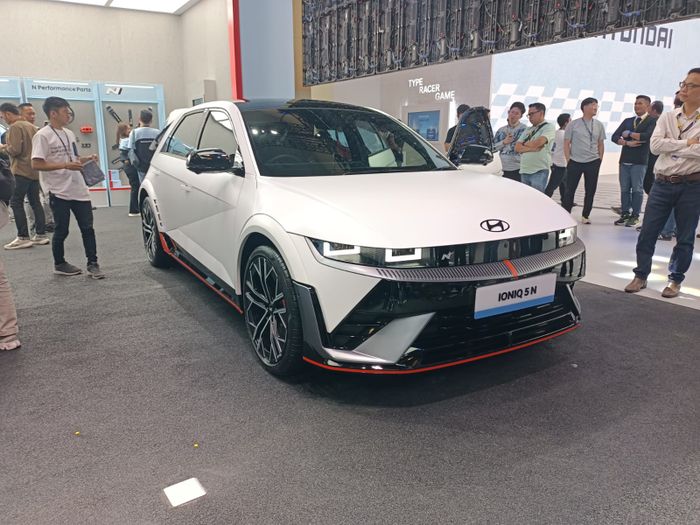 Hyundai IONIQ 5 N di booth Hyundai GIIAS 2024