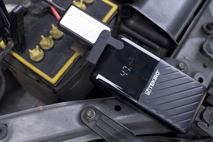 Tekiro Portable Jump Starter 8000 mAh bisa diandalkan saat aki mobil/motor mulai melemah