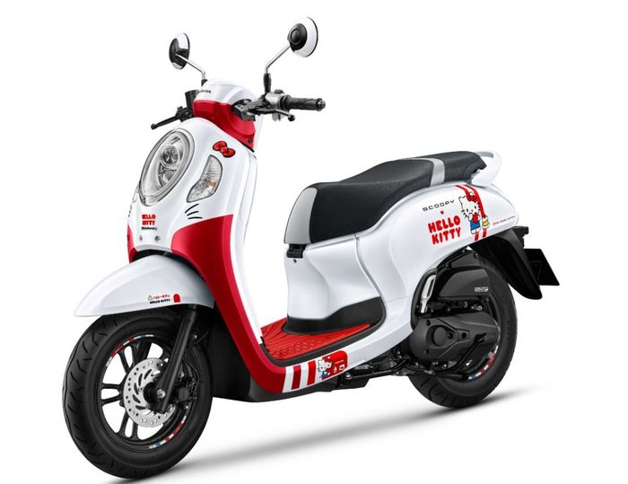 detail tampilan Honda Scoopy Hello Kitty Edition