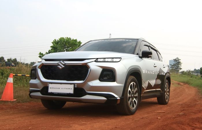 Suzuki Grand Vitara Hybrid 
