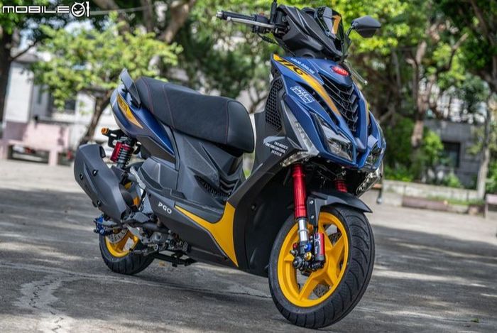 detail tampilan PGO TIG Champions Edition 2024, dilengkapi part-part berbau racing