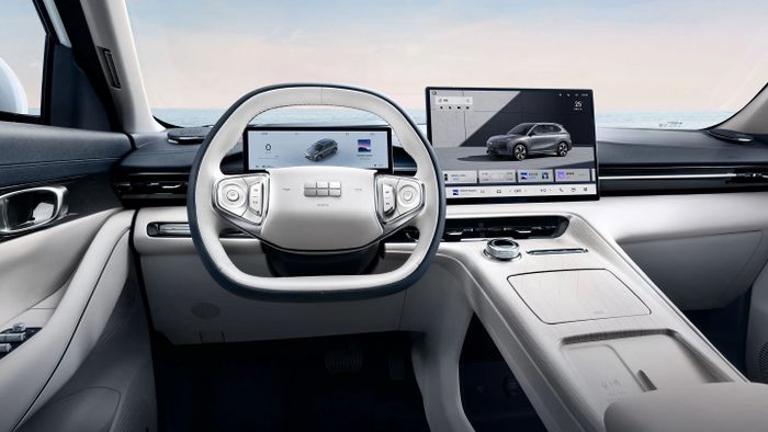 Interior Geely Galaxy E5.