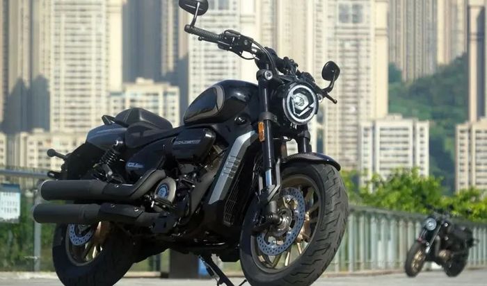 detail tampilan Voge CU 250, tampil macho dengan mesin V-Twin