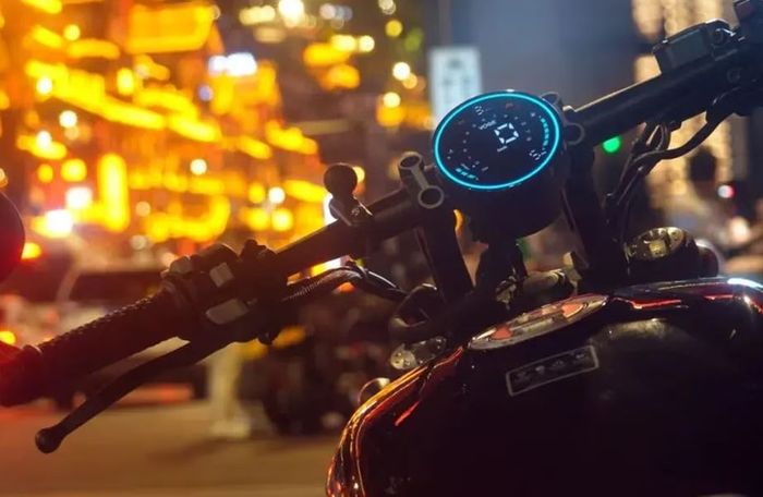 Voge CU 250 sudah menggunakan panel instrumen full digital