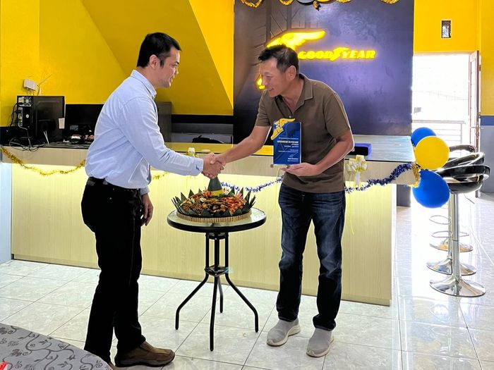 Goodyear Autocare Ottoban menjual segala macam ban dari Goodyear 