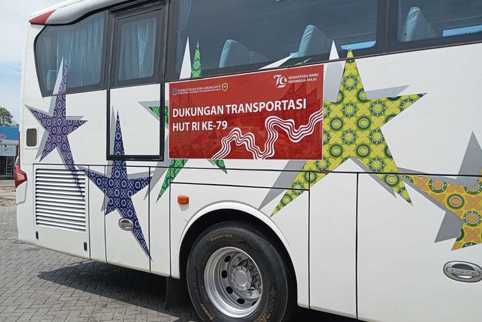 Bus pariwisata asal Surabaya, Jawa Timur dikirim ke IKN untuk upacara peringatakan ke-79 kemerdekaan RI