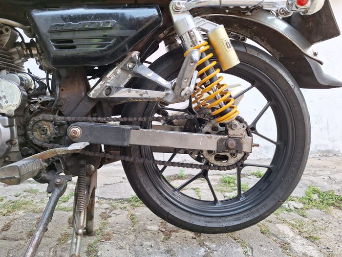 Dijual berserta dengan peleknya, rangka Honda GL ini ditawar Rp 12 juta