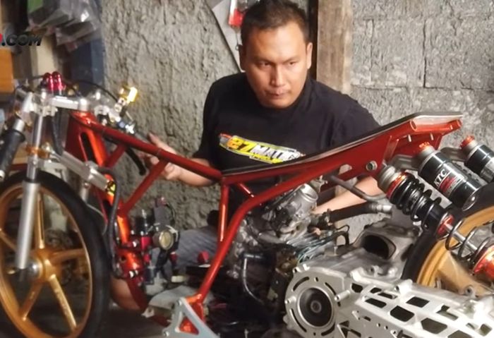 Anggi Prasetya banyak garap servis dan upgrade motor matic Honda