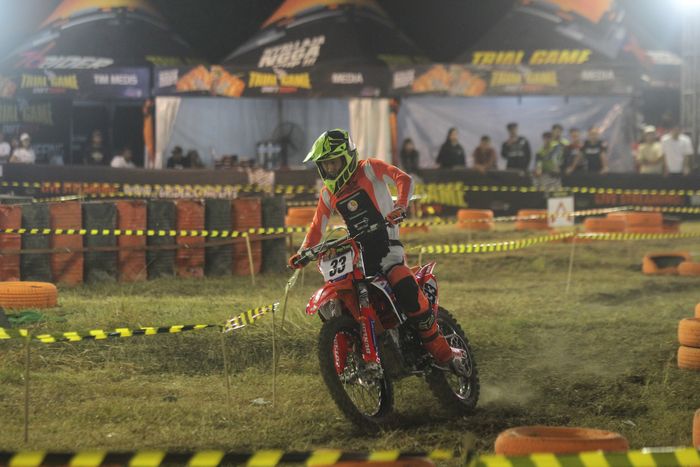Suasana balap Trial Dirt Game 2024 seri ketiga di Jogjakarta