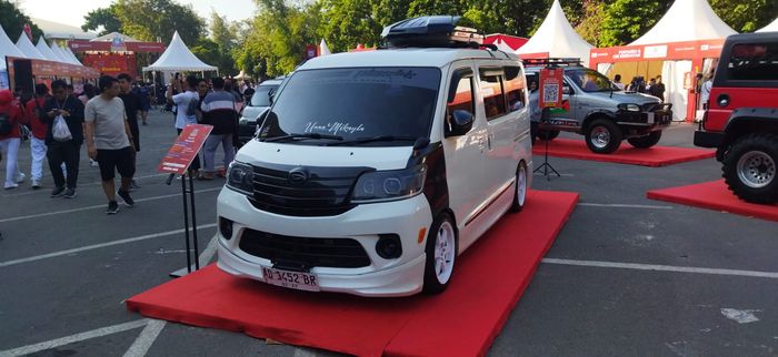 Daihatsu Luxio M 2010 di Daihatsu Kumpul Sahabat Solo