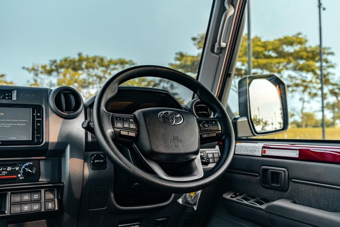 Kemudi dilengkapi tombol pengoperasian yang lebih mudah dijangkau  