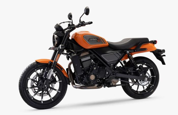 warna baru Baja Orange pada varian S