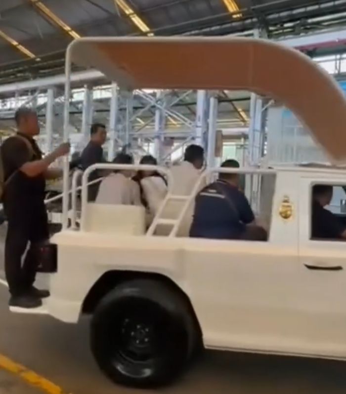 Bagian Belakang Maung Tangguh yang akan dipakai Paus Fransiskus di Indonesia