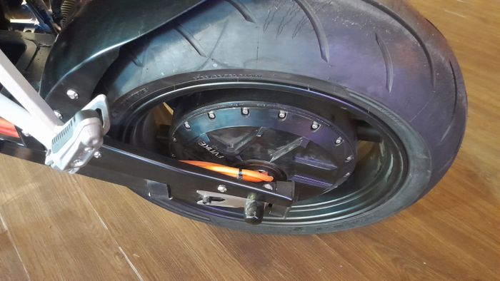 Tampilan velg Naked Bike  Urban Classic 