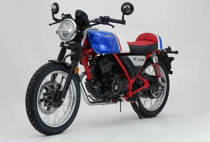 versi cafe racer punya tampilan sporty