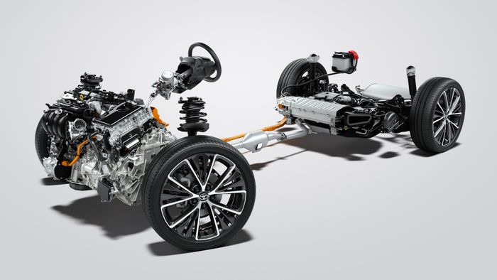 Ilustrasi Toyota Hybrid System generasi kelima, pada Toyota Prius sebagai contoh.