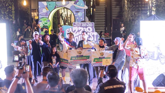 Sesi penghargaan dan pembagian hadiah bagi pemenang lifestyle modifikasi dari dua kategori