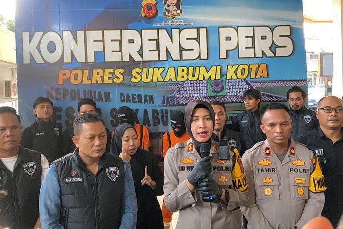 Konferensi Pers penangkapan tiga dari 10 bandit komplotan pecah kaca dan gembosi ban yang sudah merugikan korban Rp 1,1 miliar