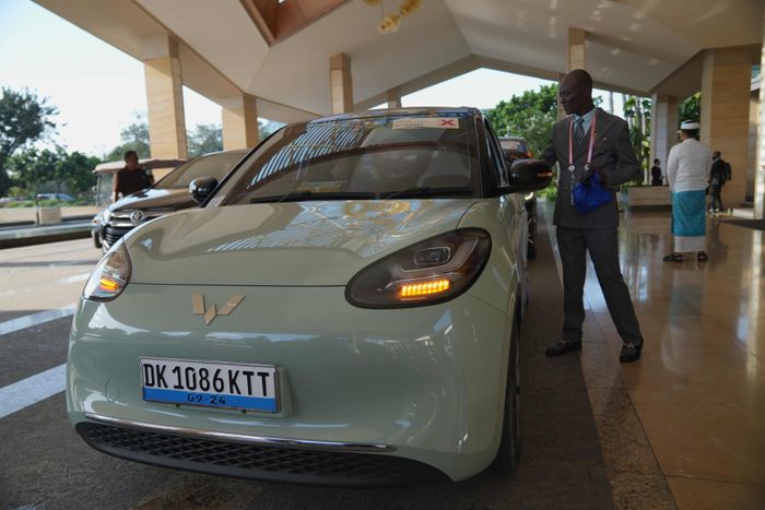 Wuling BinguoEV turut mendukung mobilitas delegasi Indonesia Afrika Forum (IAF) dalam aktifitasnya di Mulia Resort Nusa Dua