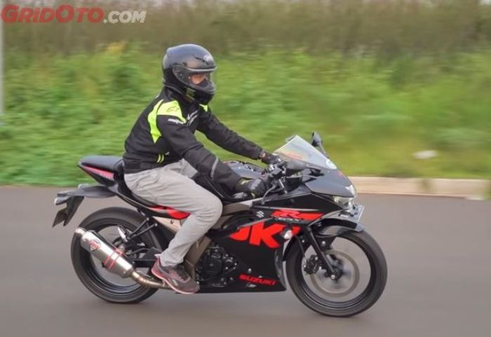 tampilan Suzuki GSX-R150 saat dikendarai