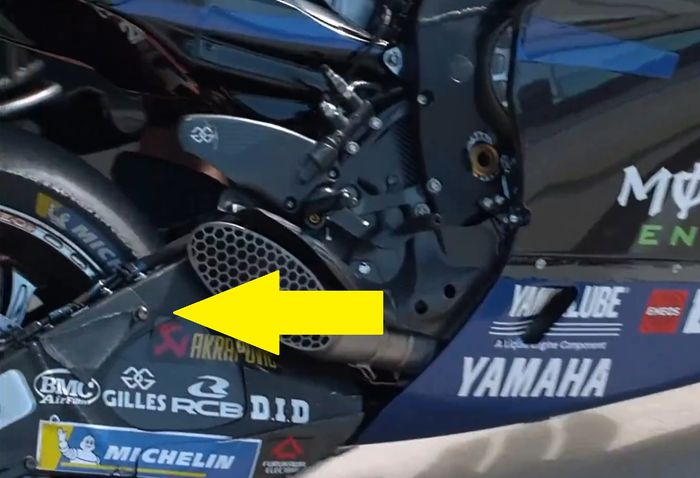 Bagian swing arm usai winglet baru Yamaha terlepas dari motor Fabio Quartararo