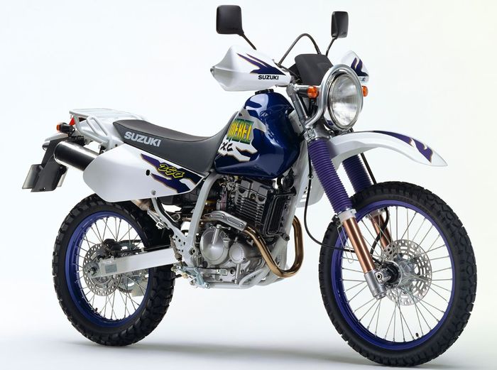 detail tampilan Suzuki Djebel 250 XC