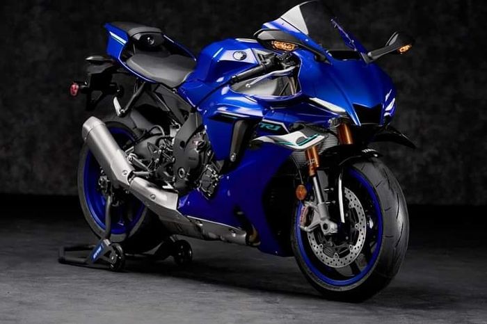 Yamaha R1 2025, ada winglet, suspensi depan KYB baru dan rem Brembo 