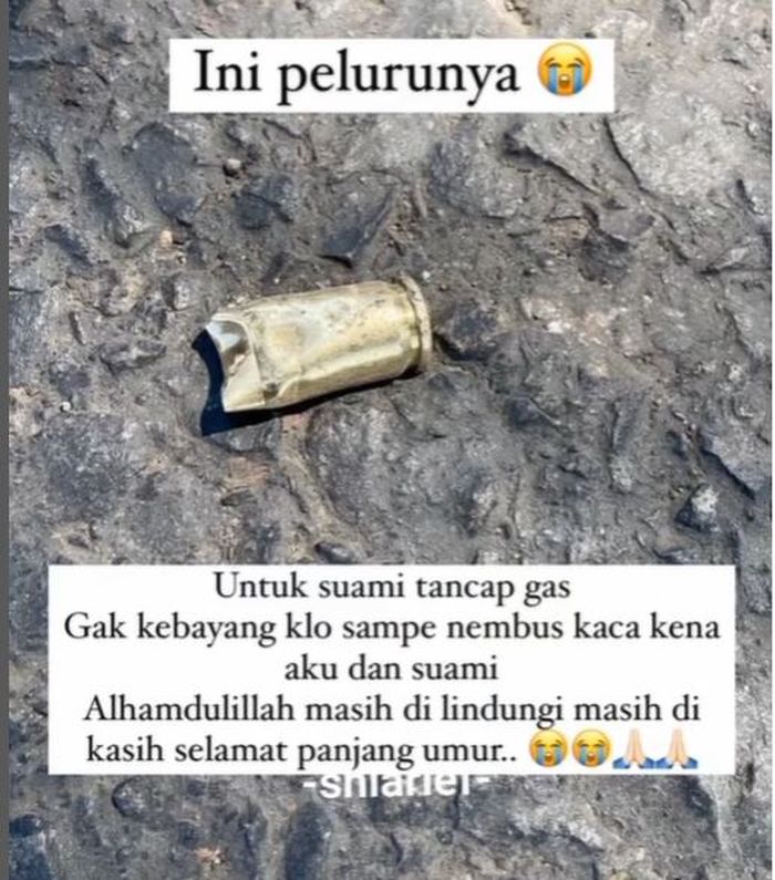 Bukti selongsong peluru yang mengenai ban Mitsubishi Pajero Sport dari pistol pengemudi Honda BR-V