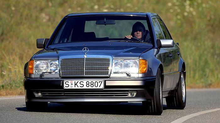 Mercedes-Benz 500E.