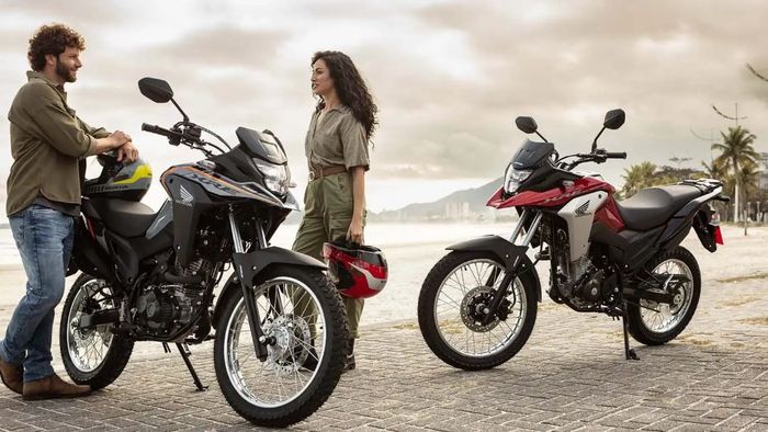 Honda XRE 190 model 2025 memiliki dua varian